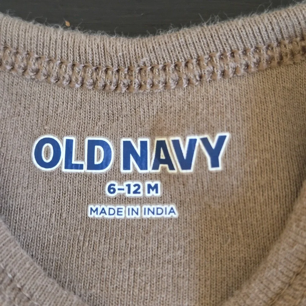 Old Navy Infant Boys (3)‎  Size 6-12 Months Long Sleeve One Piece